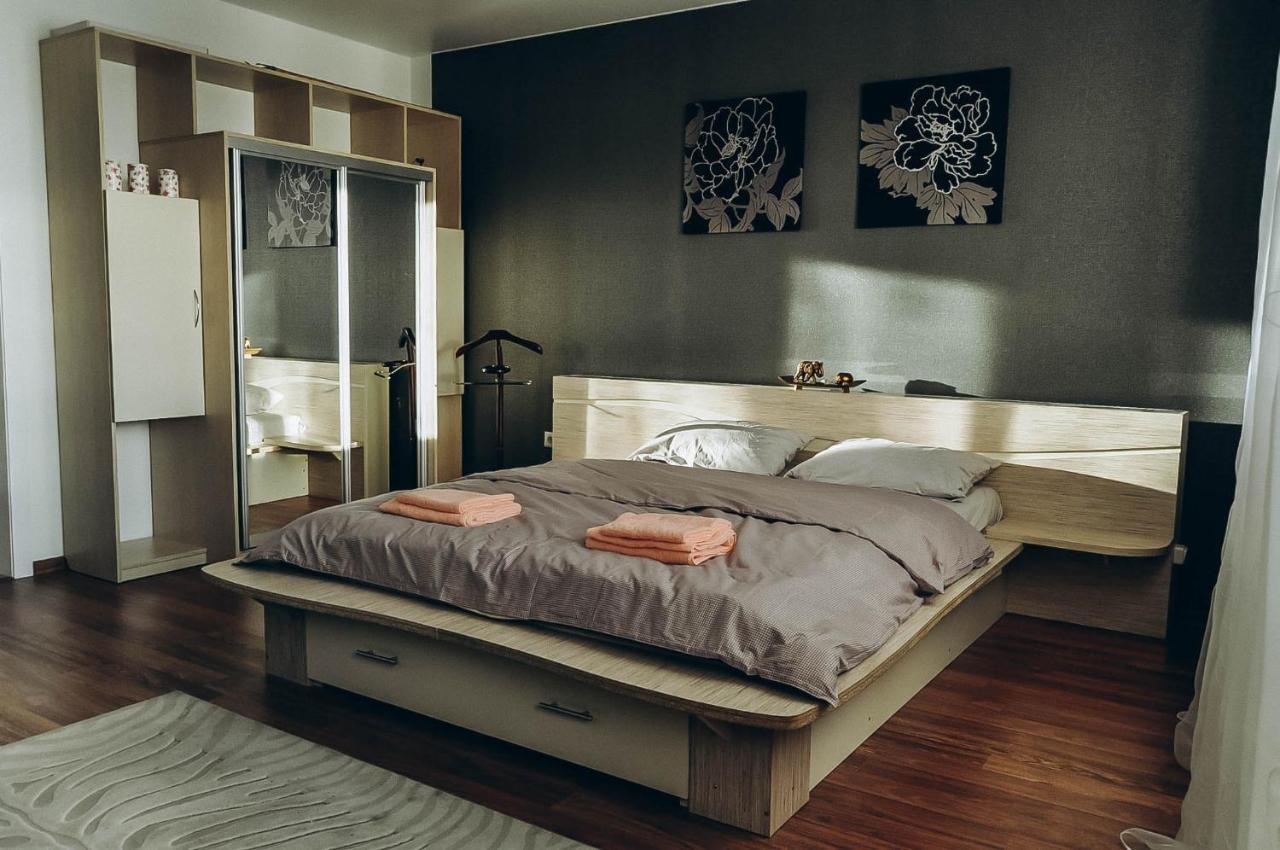 Apartment Pinsk Esterno foto